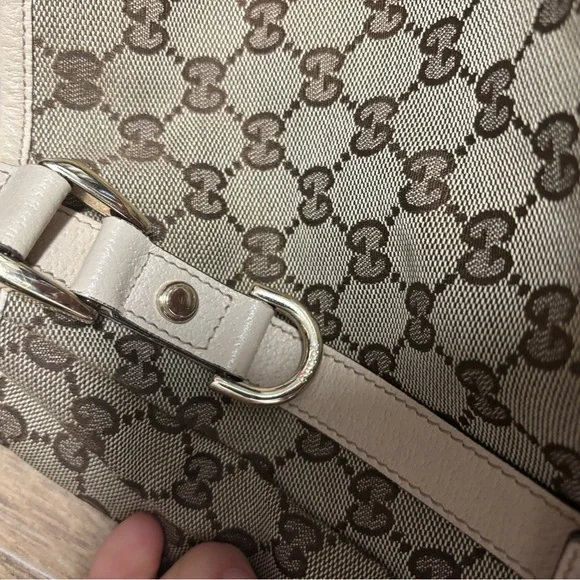 Gucci Abbey medium bag with Monogram Canvas - Picture 8 of 9